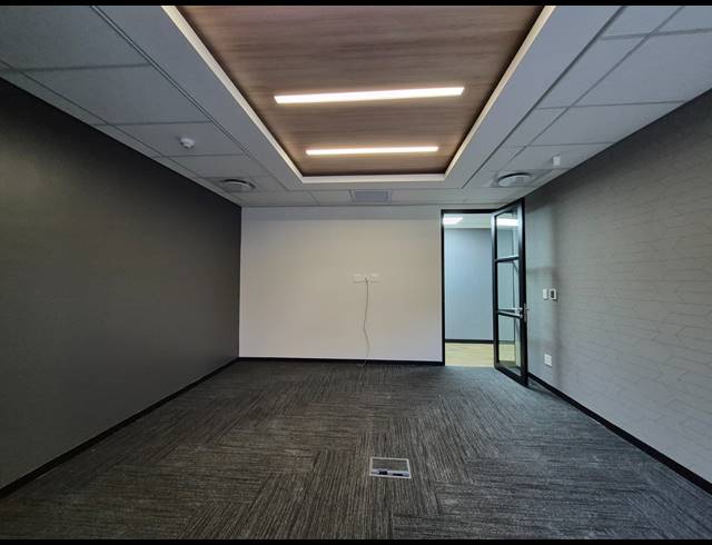 727M² OFFICE TO LET IN MELROSE ESTATE